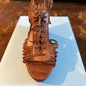 NEW- NEVER WORN Antonio Melani Lucie Wedge